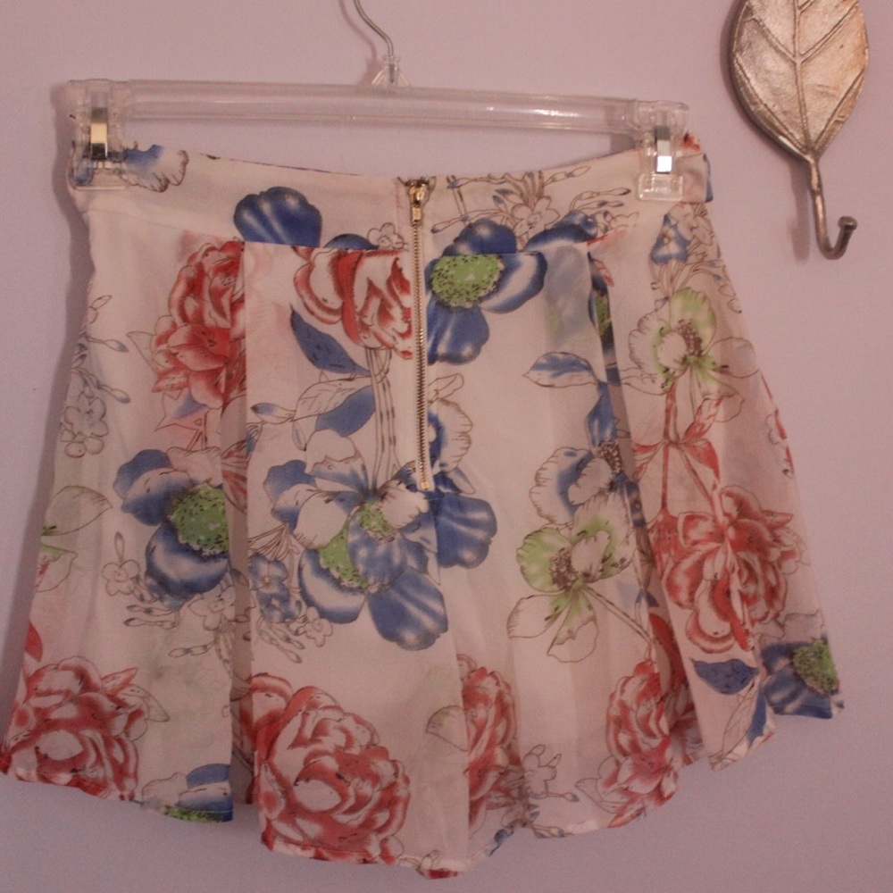 Papaya brand flowy shorts
